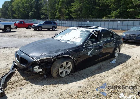 2011 BMW 528I из США, поврежденный, VIN WBAFR1C58BC747924